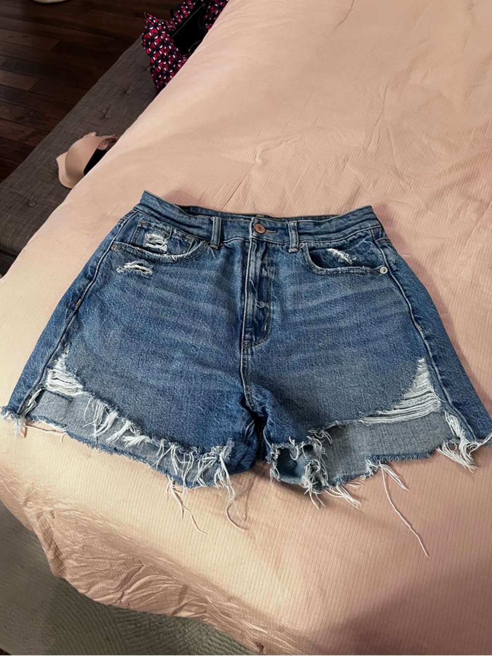 American Eagle  Outfitter’s mom high rise short